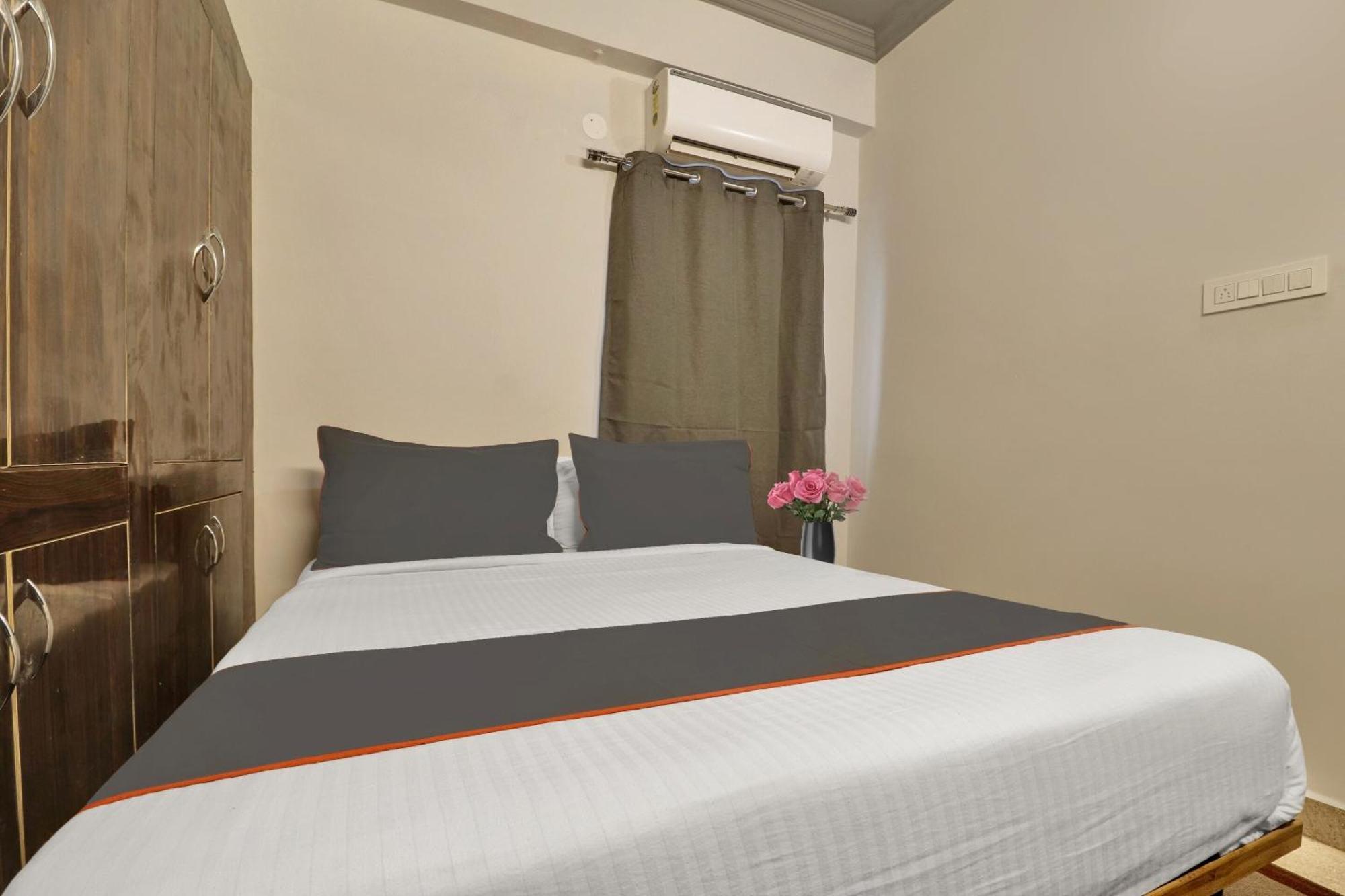 Super Townhouse Rcc Blizz Ξενοδοχείο Kondapur  Εξωτερικό φωτογραφία