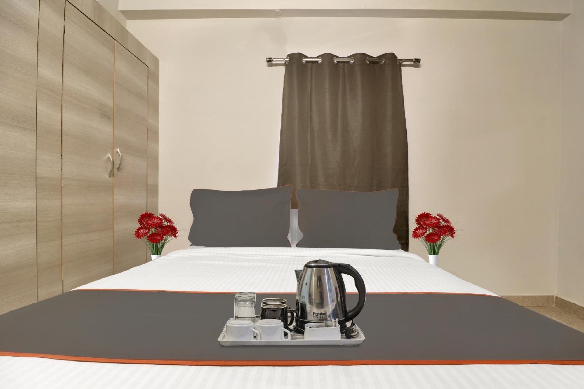 Super Townhouse Rcc Blizz Ξενοδοχείο Kondapur  Εξωτερικό φωτογραφία